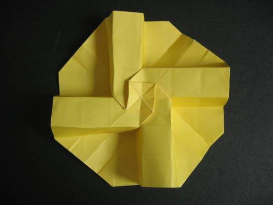 纸玫瑰的折法 步骤（软纸玫瑰花的折法）
