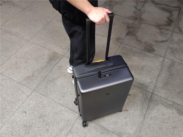20寸行李箱尺寸多少厘米(20寸行李箱尺寸多少厘米包括轮子吗)